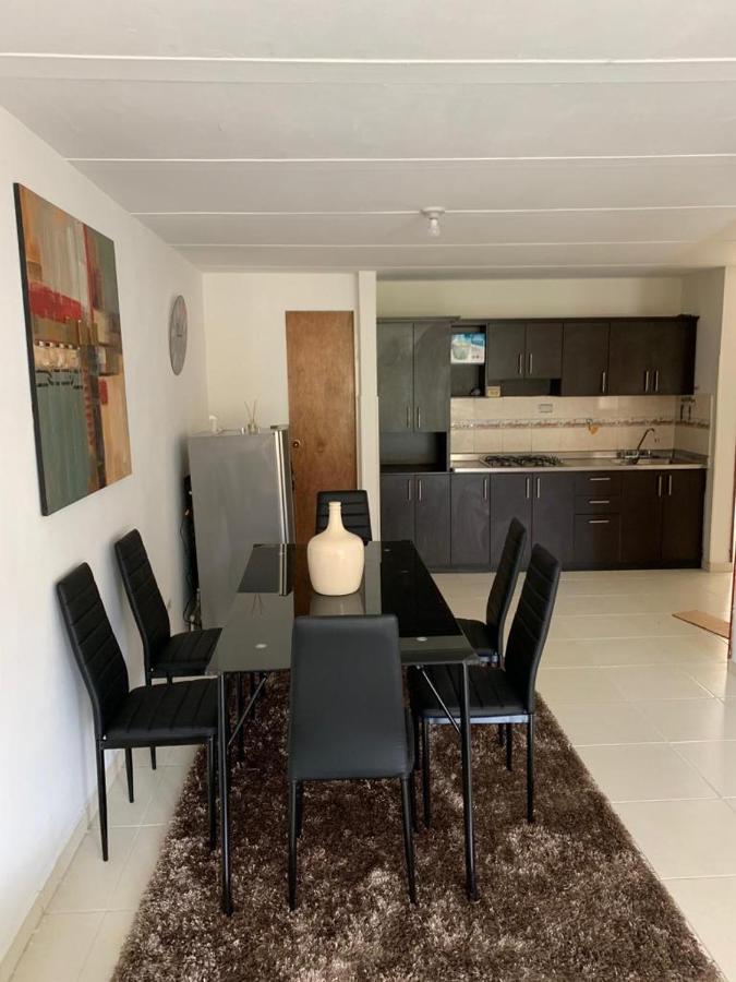 E2 Comodo Y Amplio Apartamento En Laureles Estadio 120 Mts2 メデジン エクステリア 写真