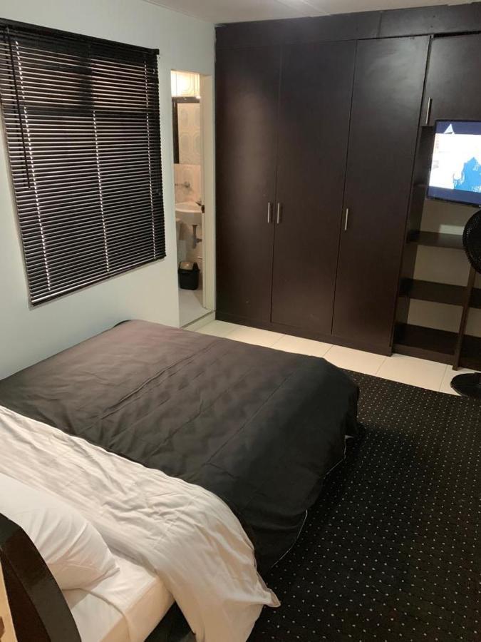 E2 Comodo Y Amplio Apartamento En Laureles Estadio 120 Mts2 メデジン エクステリア 写真