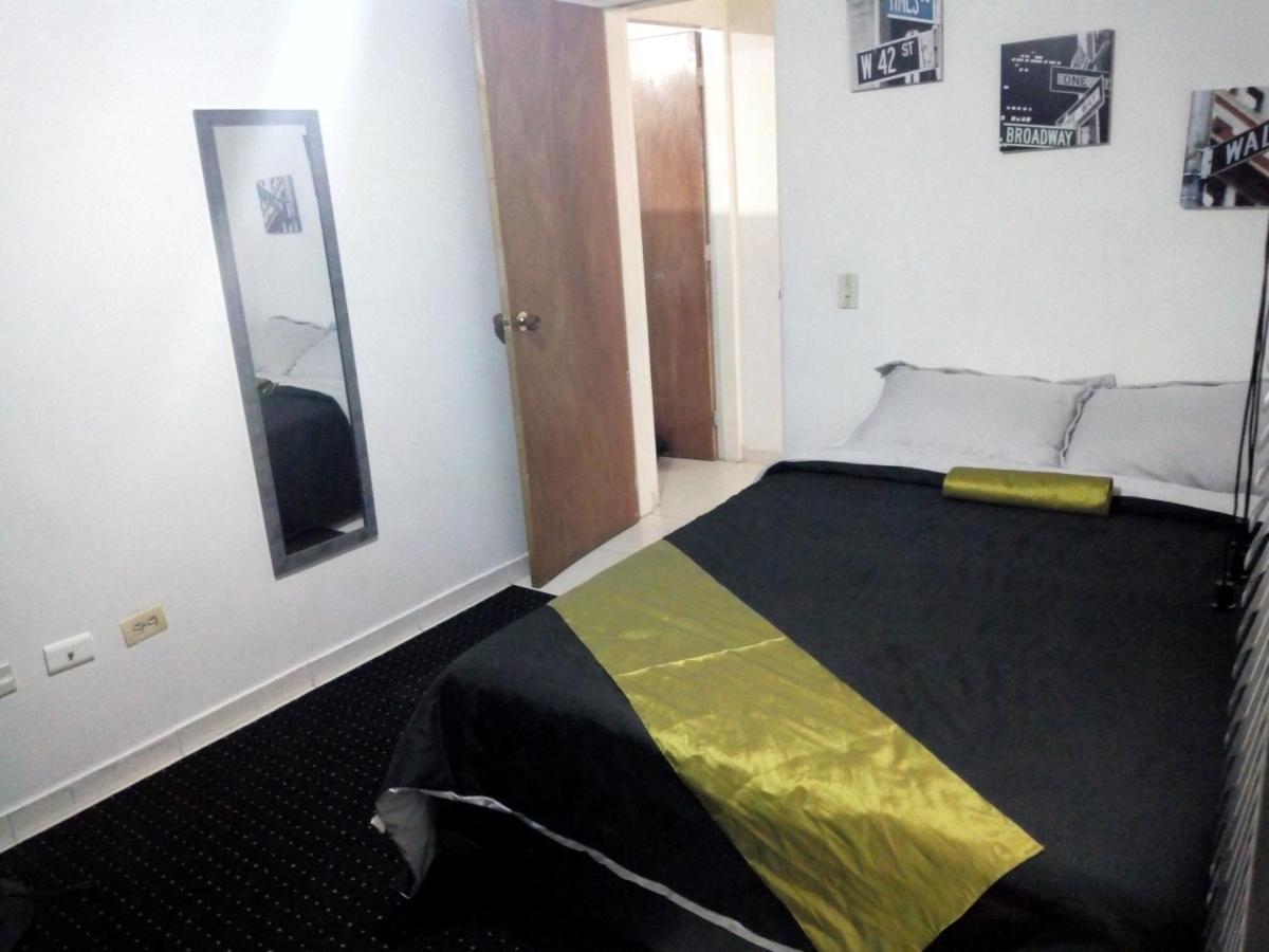 E2 Comodo Y Amplio Apartamento En Laureles Estadio 120 Mts2 メデジン エクステリア 写真