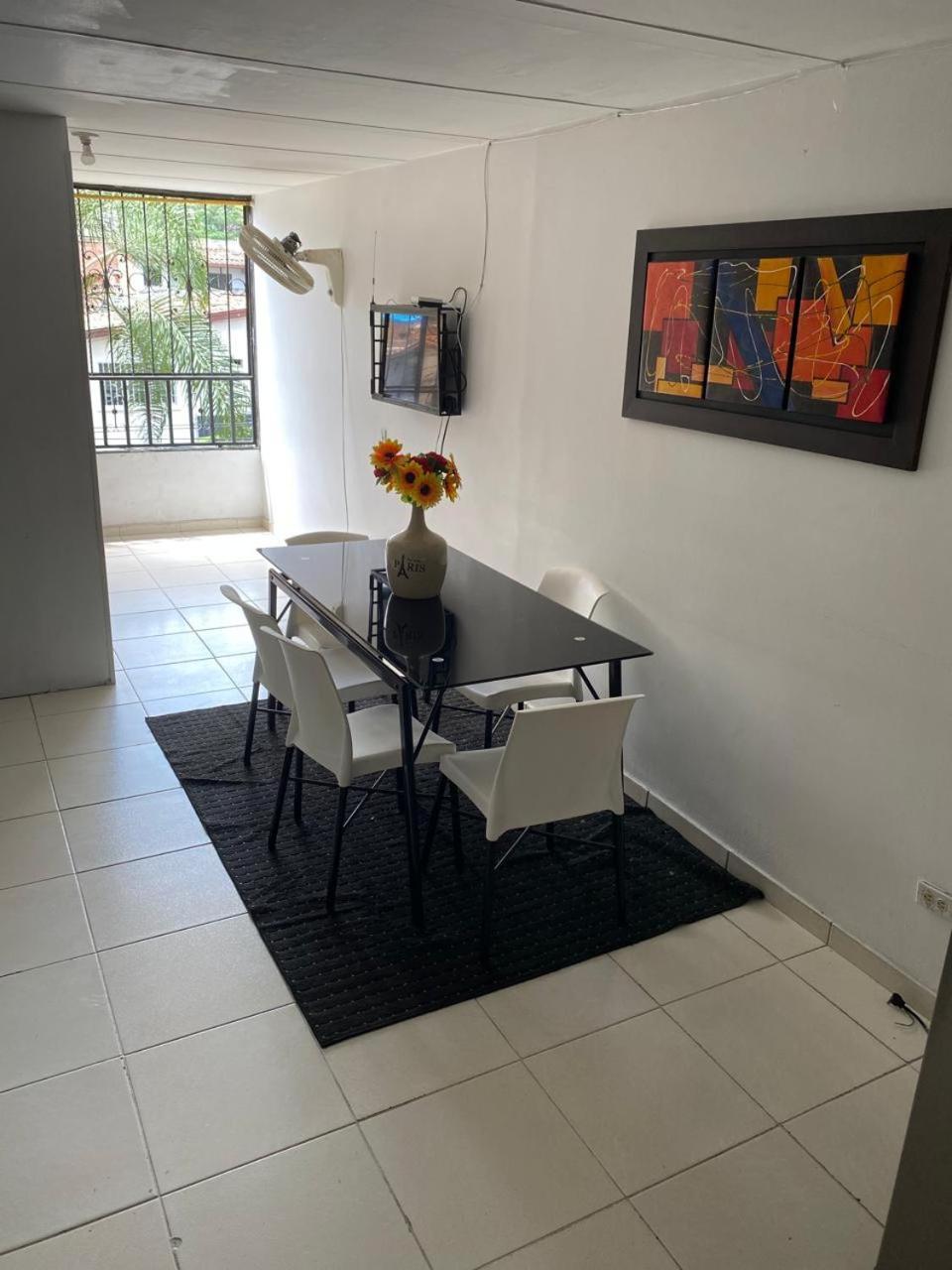 E2 Comodo Y Amplio Apartamento En Laureles Estadio 120 Mts2 メデジン エクステリア 写真